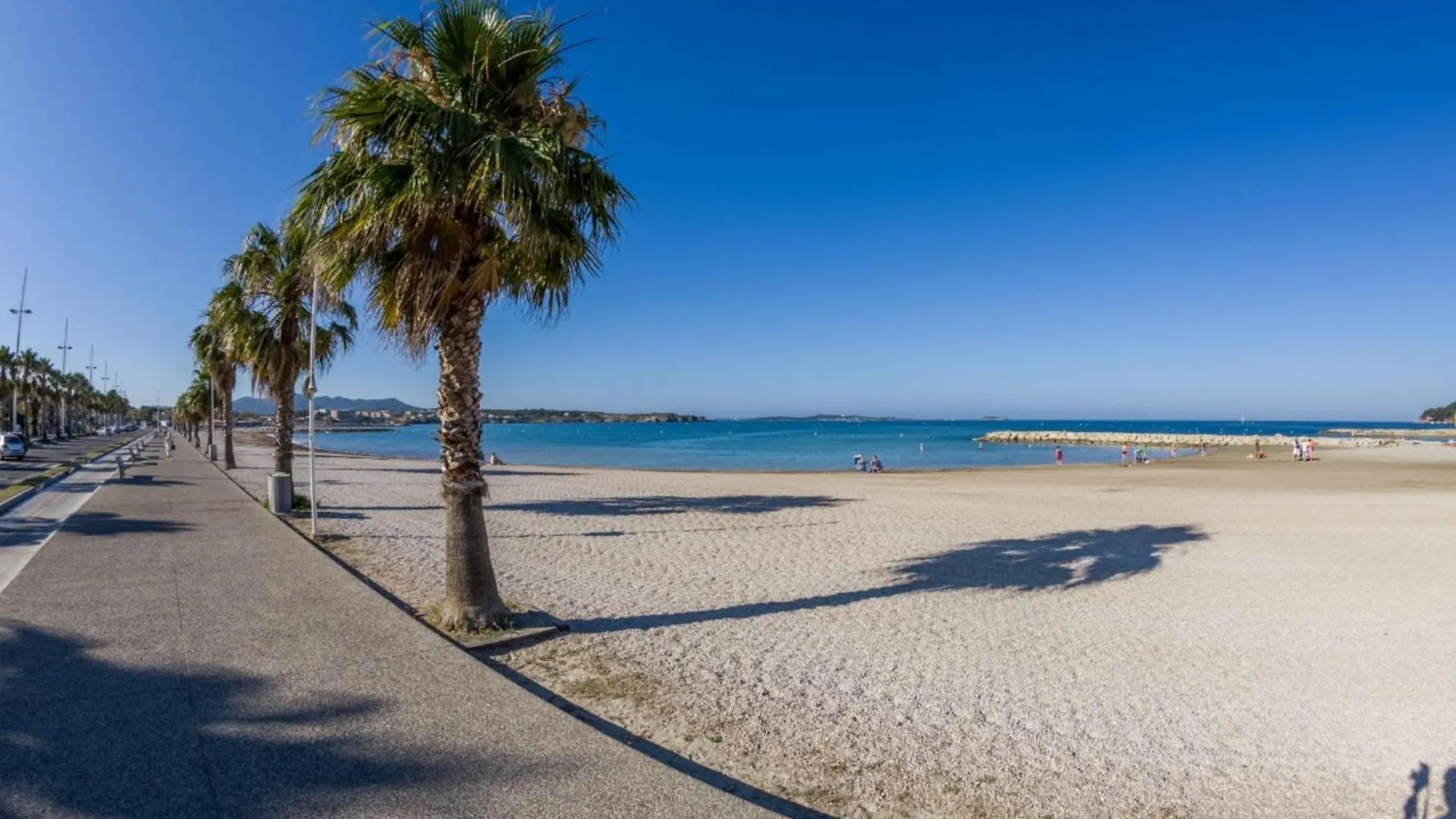 Renovated Apartment With Balcony And Modern Style Saint-Mandrier-sur-Mer France
